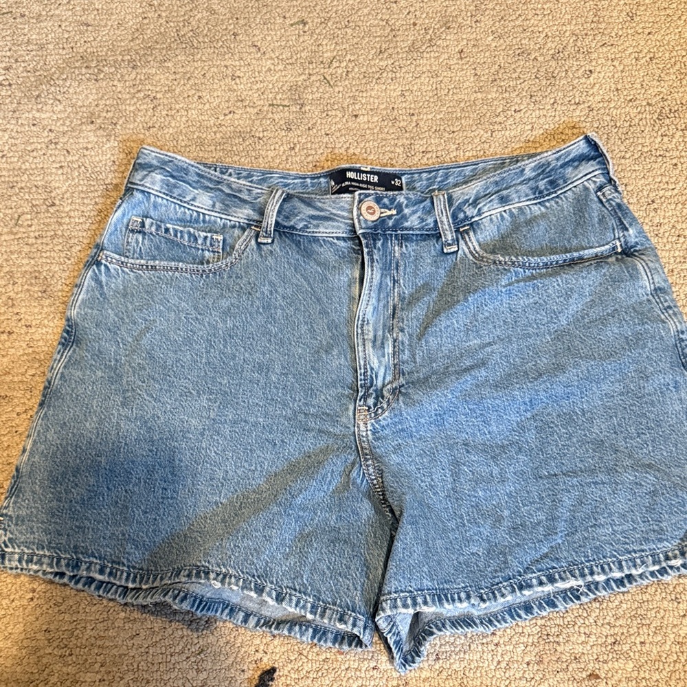 Hollister Light Wash Denim Jean Shorts
